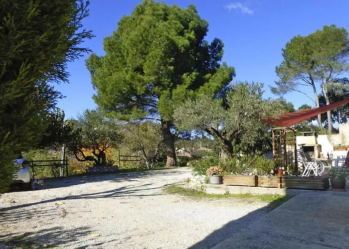Nyaraló In Near Camargue Reserve *